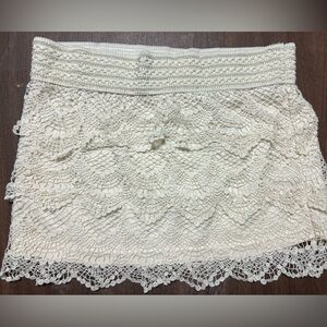 Nabee lace skirt
